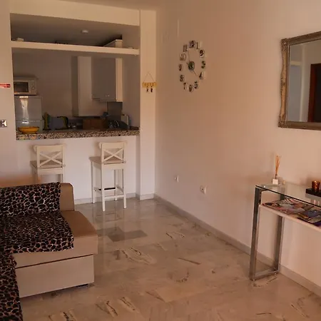 Apartment Apartamento Alta Loma With Bbq, Sea Views, Pool, Wifi Sleeps 6 Fuengirola